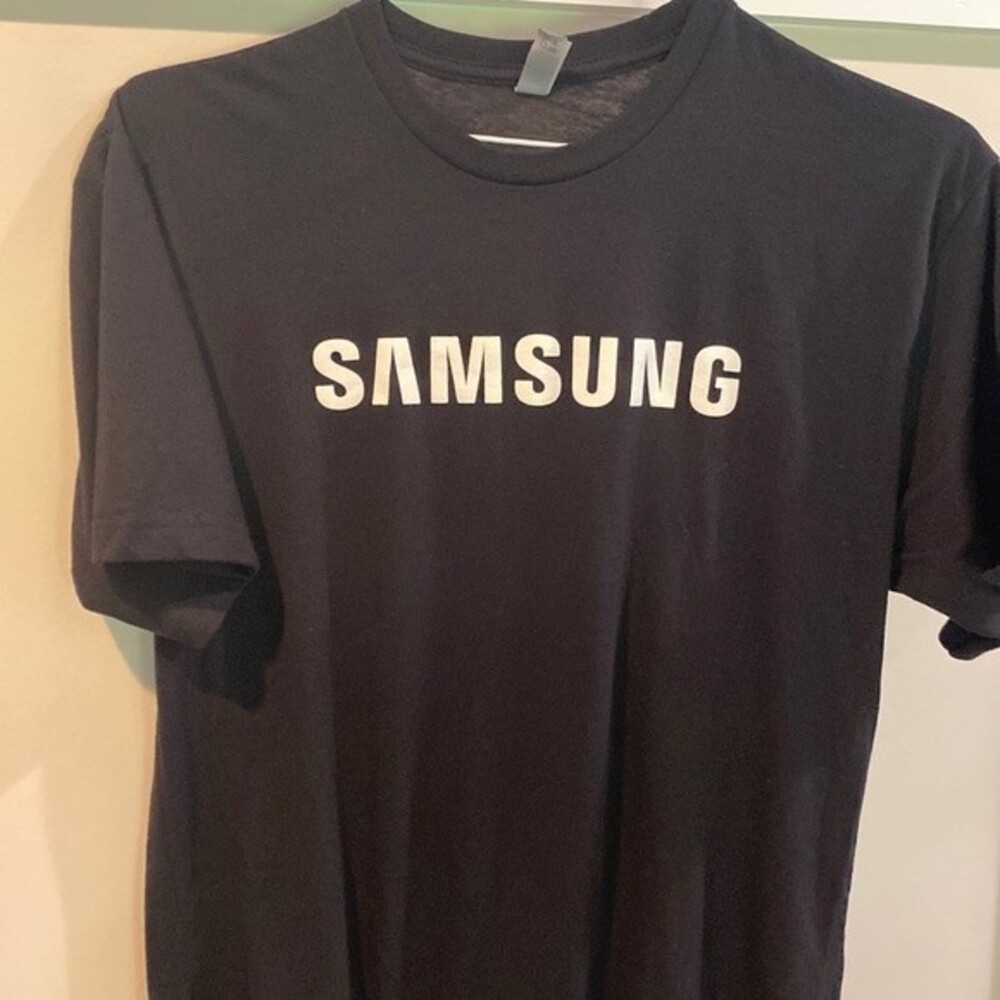 E257 NWOT Samsung DO MORE Black t-shirt Sz .M *Unisex
